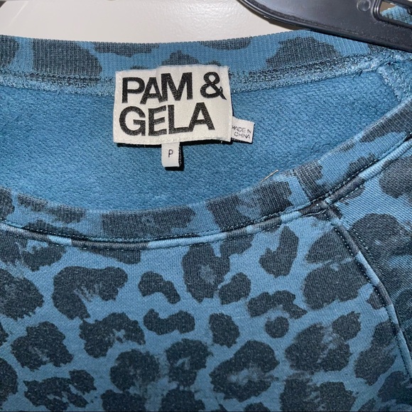 Pam & Gela Leopard Print Asymmetric Sweatshirt In Blue Leopard Print - Picture 4 of 6